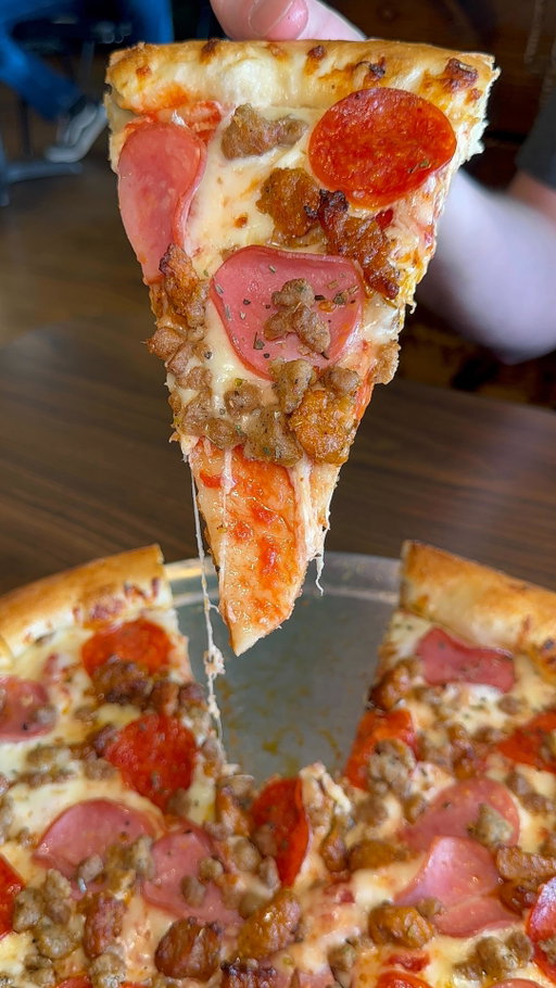 UNLIMITED PIZZA FOR $15 x PEPSI PT 3 🍕 #PepsiPartner We have teamed up with Pepsi to show you some of the best bites in DFW and this fresh pizza buffet is even open on Saturdays! 

@themamaspizza is known for their fluffy crust that they have won multiple awards for - come see why it deserves @pepsi

📍 Mamas Pizza | 5800 Camp Bowie Blvd, Fort Worth, TX 76107

#LocalEatsDeservePepsi @pepsilocaleats

#dallasfoodie #dallas #dallasrestaurants #texas #dallasfood #dfw #dallaseats #pizza