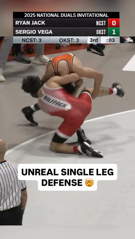 Sergio Vega’s UNREAL single leg defense to get the win over Ryan Jack at The National Duals Invitiational #nationalduals 

Presented by @paycomsoftware