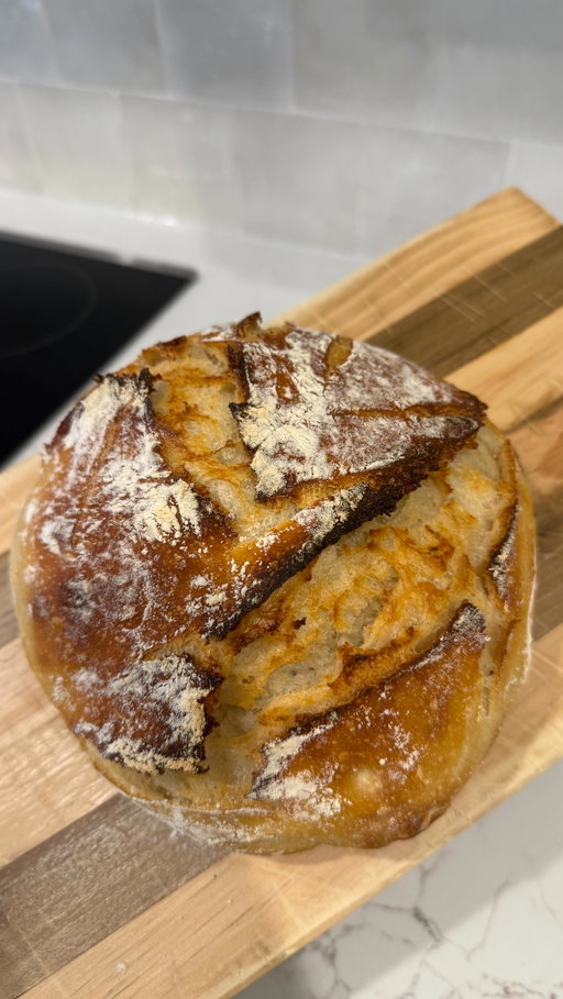 people think I’m crazy for this recipe.. but it WORKS haha. Let me know if you try it! Comment “bread” for links to what I use to make my sourdough 🍞✨