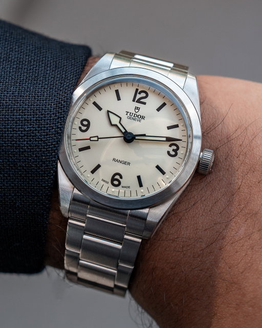 Tudor just dropped a new chapter for Ranger line at Dubai watch week, including much-anticipated 36mm sizing and an all new “Dune” dial. Featuring a cream beige dial and black markers, the Dune takes on the Ranger have done away with the faux-tina lume we’re used to seeing across the line in favor of lume plots on the outer track. There are a total of six new models, including 36 and 39mm options for the cream Dune dial models, and two new 36mm models for the classic black dial Ranger, either on a NATO strap or bracelet. Most importantly, the bracelet offered for the 36mm models also has a T-fit clasp for easy adjustment. Prices for the 36mm Rangers start at $3,350, and each model is powered by the COSC-Certified MT5400 automatic caliber. Let us know what you think of the newest Tudor Rangers in the comments!

📸: @bilal.khan.a 

#Tudor #TudorWatches #TudorRanger #Watches #WatchCommunity #WatchEnthusiast