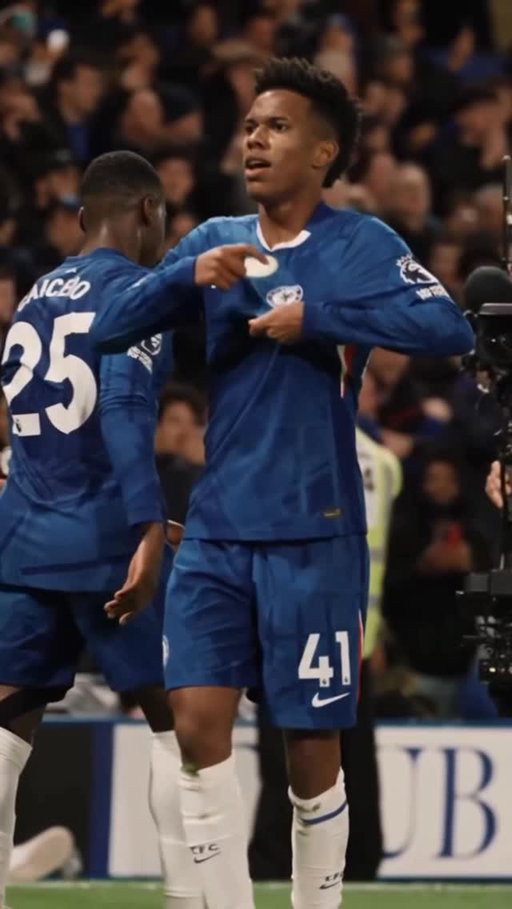 É O TCHEUSE, NÃO TEM JEITO! 🔵🤣

📹 @futborel7

#chelseafc #memesbrasil #memesfutebol #chelseapt
