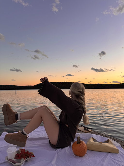 Trips back home 🌲 

•
•
•
Pinterest outfits, Pinterest girl, Pinterest aesthetic, Pinterest, Pinterest fashion, Pinterest , fashion inspo, casual outfits, aesthetic fashion, aesthetic style, casual outfit inspo, fashion trends, everyday outfits, simple outfit ideas, colorful outfit, outfit inspo, everyday fashion, picture dump, colorful outfits, beach aesthetic, fall aesthetic, fall outfit inspo, fall outfit ideas, fall fashion 2025, fall nails, fall nail inspo, fall hairstyles, fall hair trends, fall hair inspo, thanksgiving outfits, thanksgiving outfit inspo, coffee aesthetic #thanksgivingoutfit #fallaesthetic #matchingset #sunsetpics #fallhairstyles