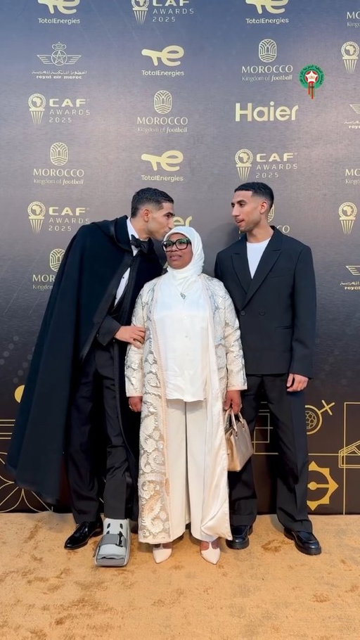وصول أشرف حكيمي لحفل جوائز الإتحاد الإفريقي 2025 ✨

Our National Team Captain Achraf Hakimi arrives at the CAF Awards 2025 🌟

#DimaMaghrib 🇲🇦 #CAFAwards2025
@royalairmaroc @visit_morocco_ @haier_maroc_official