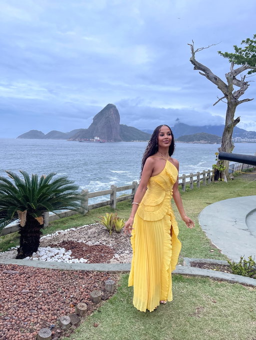 Celebrating Love in the most insane setting of Rio, with Christ the Redeemer in view, surrounded by the most incredible people… Honestly, best wedding ever !!🥹❤️