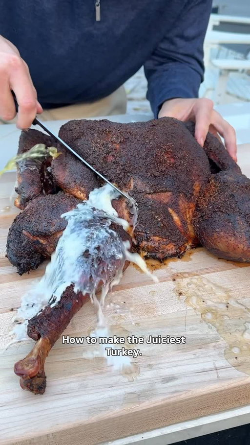 Juicy Cajun Butter Turkey 🦃🧈 
I know it looks ridiculous but of course it tastes amazing with that amount of butter in there 😂  I had seen @kendrick_bbq make a bunch of these and always wanted to try it for myself. Honestly it’s insanely good 🔥
#turkey #thanksgiving #smokedturkey #turkeydinner