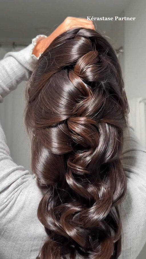 They say your hair looks unforgettable, so do you - that’s the Hollywood Hair Theory! 😉🩷 @kerastase_official #kerastasepartner #kerastaseusa #iconichair #hair #hairtok