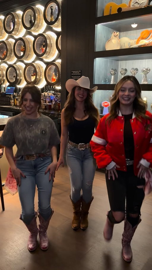 Our kinda Saturday night consists of FREE line dancing at Category 10 ⚡️

Stop by Thursday-Sunday for free line dance lessons and more! Check the link in our bio for more details 🔗

Of course line dancing at Category 10 wouldn’t be complete without rocking our favorite @dingo_1969 boots 💙