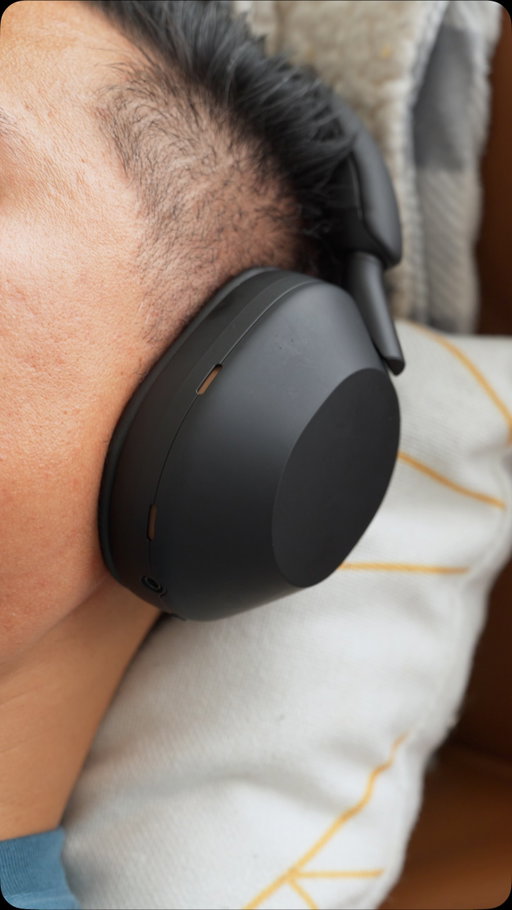 The holidays are amazing, but they can get LOUD! Between the chaos of travel and gatherings, sometimes you need a moment of peace.

The noise cancellation on the @sonyelectronics WH-1000 XM4, XM5, and XM6 is incredible. With a single press, you can get a bit of that peace. Perfect for zoning into music, taking clear calls, or just getting a quiet second.

They also make the perfect holiday gift (for them or for you!) and they’re on a huge sale right now. Get up to $160 off, plus $25 off a $100+ purchase for new customers.

Check the link in bio to get the deals!

#SponsoredbySony #FortheMusic #SonyHeadphones #NoiseCancelling #SonyXM6 #SonyXM5 #Headphones #WirelessHeadphones #TechGifts #holidayDeals #holidaygiftguide