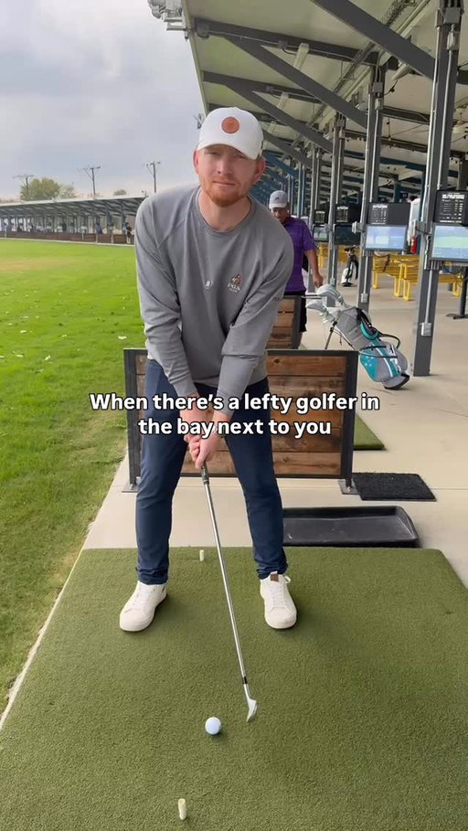 These lefties be so random 

#golfranch #golfers #drivingrange