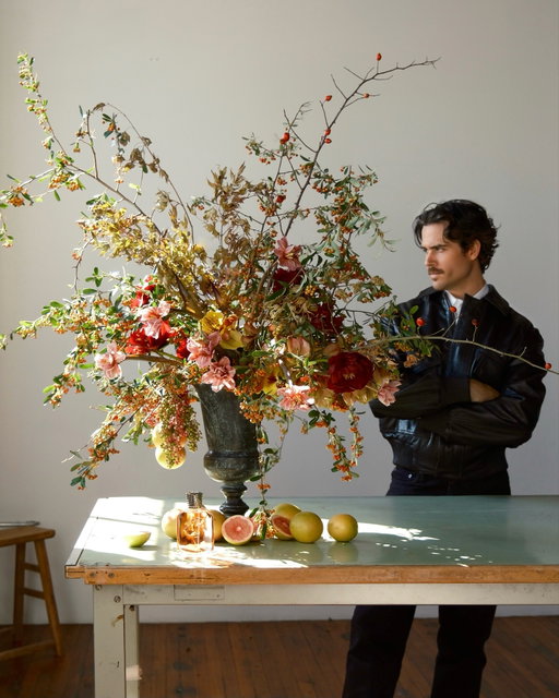 autumn scents & intention with @parfumsdemarly 
 
Inspired by the top notes of Carios including bergamot, pink pepper and mandarin, I built an arrangement that carries the same strength & contrast, rooted in a heritage silhouette. 
 
For me, fragrance and florals speak the same language. Both tell stories through balance and memory. Carios is a fragrance that stays with you & other people too. 

photos by @grantlegan 
 
#lesextraits #parfumsdemarly #partner