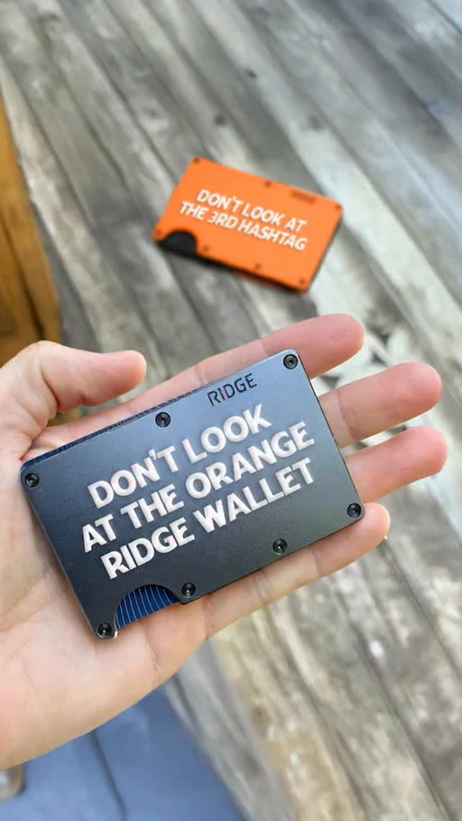 Don’t look 👀 Ridge has your attention #ridge #edcgear #dontlookatthepinnedcomment #edc #everydaycarry #edccommunity #ridgewallet #wallet #wallets