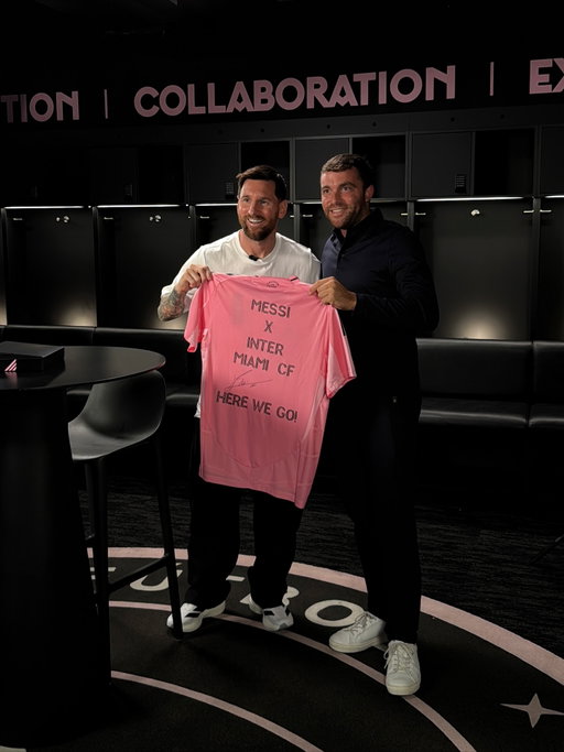 𝑩𝒆𝒉𝒊𝒏𝒅 𝒕𝒉𝒆 𝒔𝒄𝒆𝒏𝒆𝒔 from Miami. ☀️🇺🇸

The exclusive interview with Leo Messi generated over 𝟏𝟒𝟎𝐌 𝐯𝐢𝐞𝐰𝐬 only here on Instagram - and more across all platforms… things that make me feel proud. 👊🏼🌎

Thanks to @appletv, @433, @intermiamicf, @mls and @uniquefc for this opportunity for the second year in a row… new deal special ‘here we go’ announcement 👚

𝑭𝒓𝒆𝒆𝒅𝒐𝒎 𝒕𝒐 𝒅𝒓𝒆𝒂𝒎. 💫
