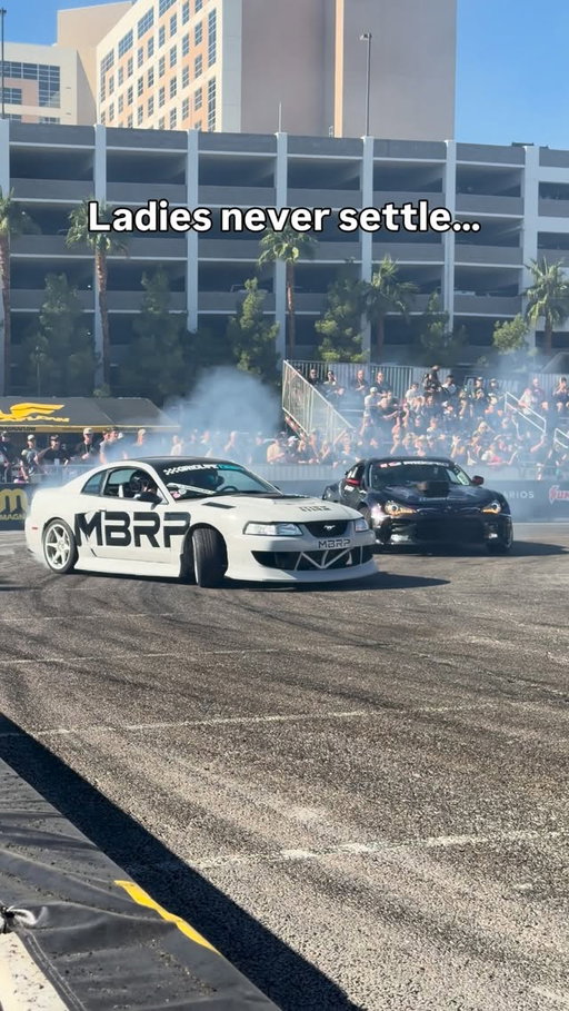 Our first time ever driving together, and we decided to do it in front of the people of SEMA 😂 would you tandem with your bf/gf?? ⬇️ #semashow #sema #optima #optimaunleashed #driftnation