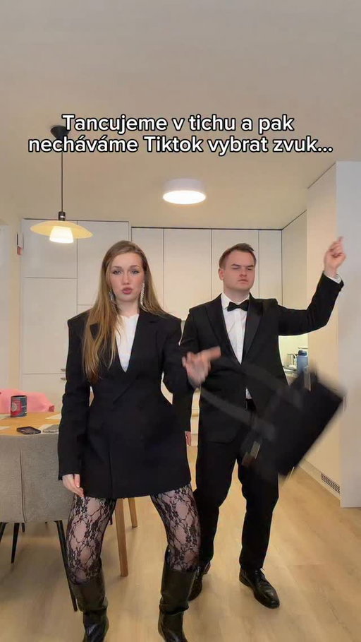 Proč to zase tak sedí?!😭🤣🤣
