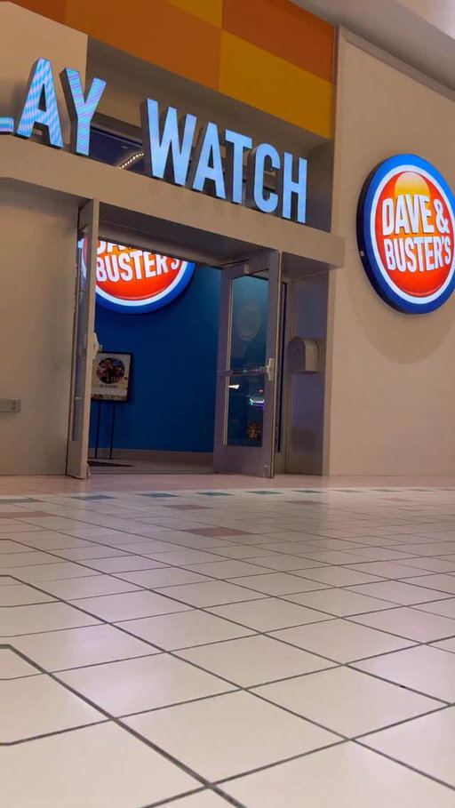 Hit new high scores @daveandbusters on Galaga & with their Eat & Play Combo! 🕹️👾 
.
#ad #DaveAndBustersPartner #EPCAtDnB