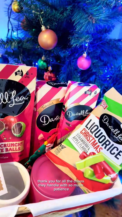 Great teachers deserve a great big thank you. 🎁 We’re here for the sweet, thoughtful moments that show how much they mean.
 ​
@sarah_falls_ 
​
#DLMakesItBetter #PalmOilFree #Christmas #DarrellLea
