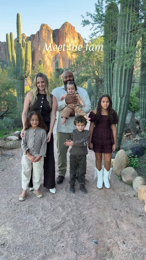 Meet the fam 🫶🏼 #family #transition #familypics