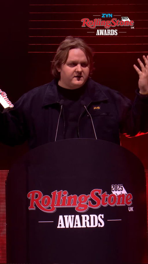 After announcing a break from music to focus on his mental and physical health in 2023, @lewiscapaldi has made one hell of a comeback. Watch as music’s great balladeer picks up The Artist Award, supported by @zyn_unitedkingdom 

#RollingStoneUKAwards #lewiscapaldi