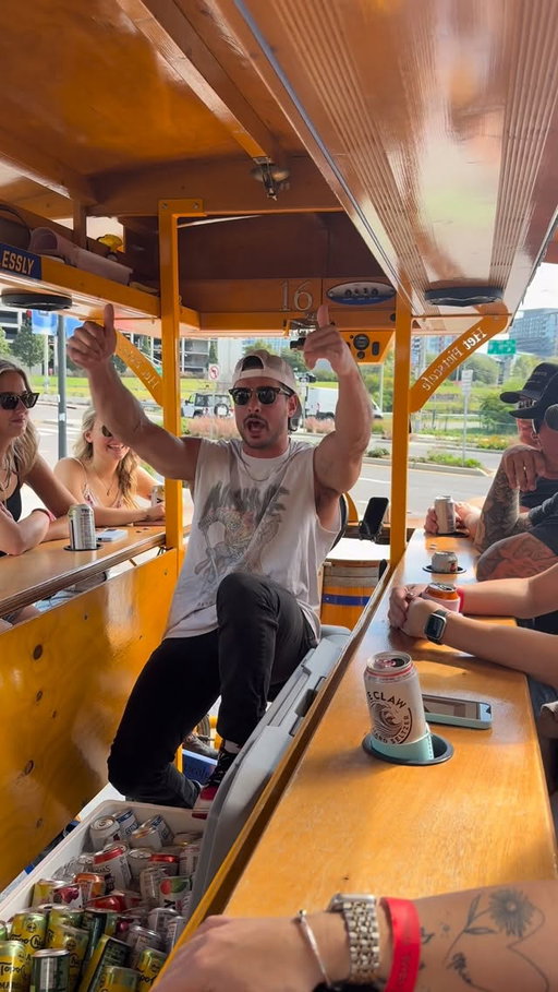 PSA: pedal please👏🏼 and pass the trash🤪