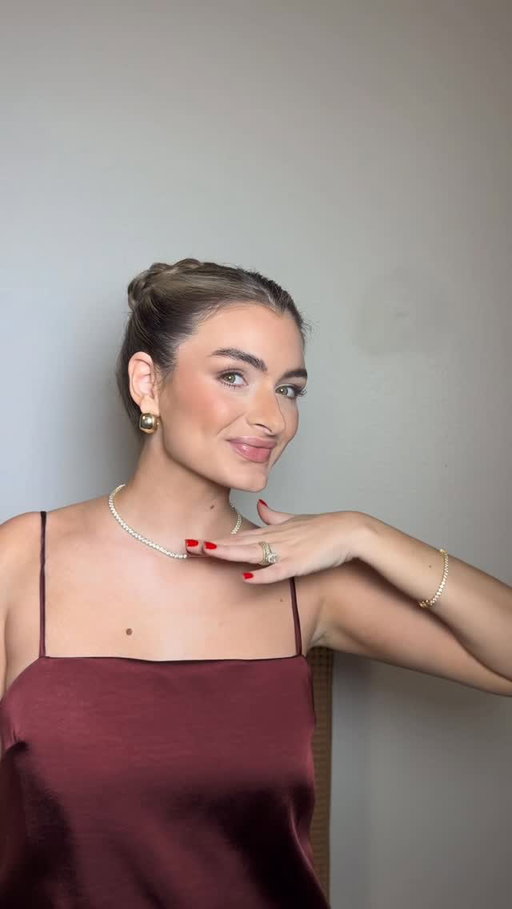 Holiday hair ideas series! ❤️💃🏻🎄