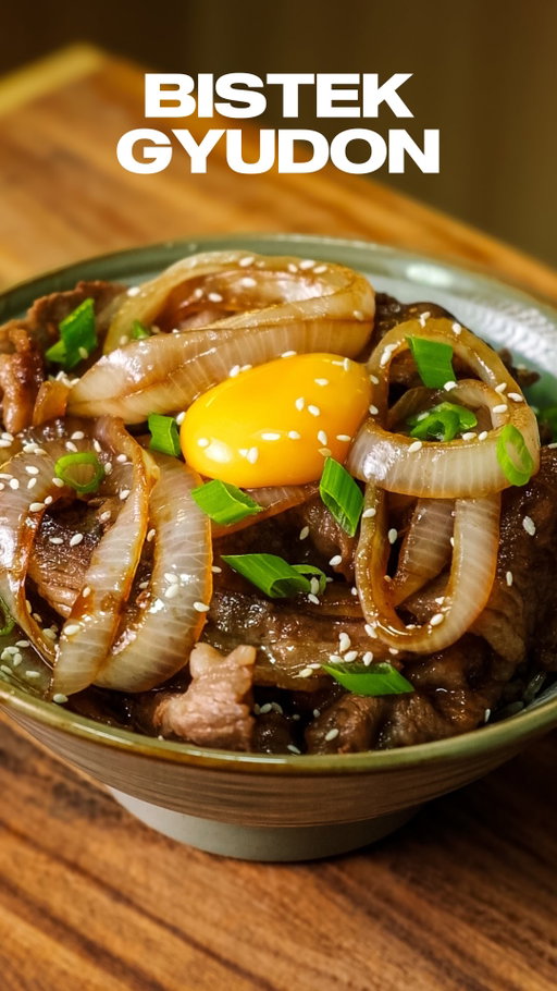 Now here’s a combo that just makes sense. 🤔 Cooking gyudon is actually really similar to bistek. Onions, beef, simmering in a savory sauce. The main difference is really the cut of meat and the extra acidity from calamansi.

You still get all the bistek flavors you love, but this time the beef is actually tender. My usual issue with bistek is the texture… I love the flavor, but most of the time, it ends up dry and tough. 😩

The trick is to use a good cut of beef, preferably with some fat. Using a yakiniku or shabu-shabu cut is perfect for this. The fat melts down fast, so the beef stays juicy and soft. 🥩

I also added a bit of mirin and dashi to give a subtle sweetness and smokiness you’d normally get from Japanese dishes.

Still very Filipino in flavor, but with Japanese-style presentation.

Tag someone who’d devour this. 🍚🥩🔥