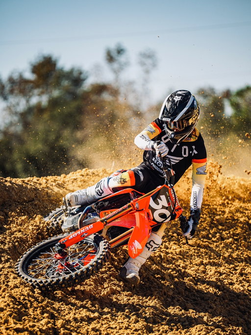 Week one back riding, it’s on people😘

By @thebrayfilms