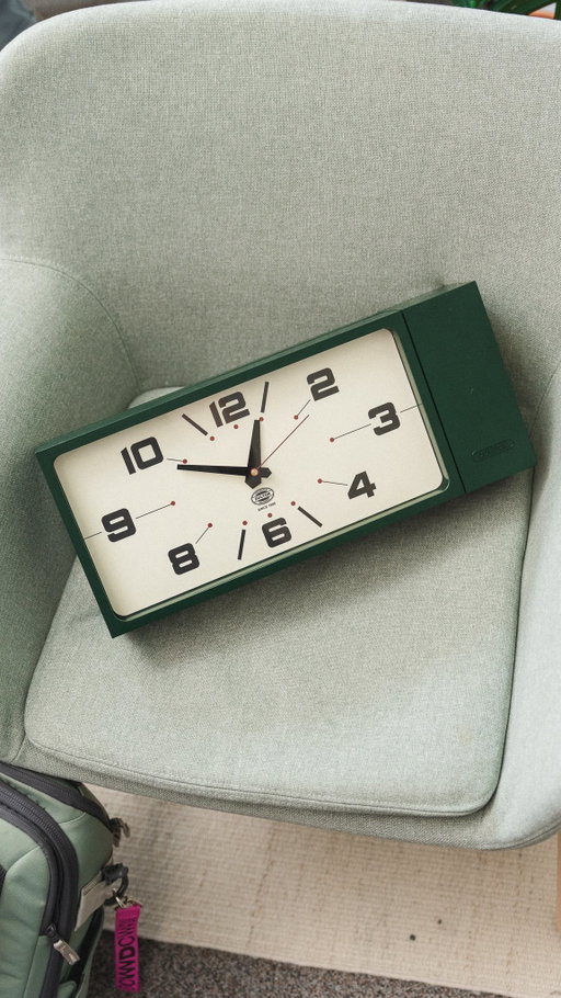 Beautiful wall clock details for ya’ll 🫶🏻

Stop dming me about it now please 🤣

#office #clock #officedecor #homeoffice #officegoals