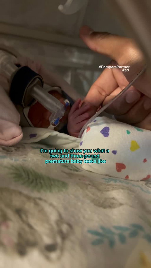 #Ad #PampersPartner @pampersus is behind every baby, even the tiniest fighters! Bringing home two premature babies, we struggled to find preemie diapers that fit Ivy and Juni. Luckily, not anymore :) Pampers just made the world’s tiniest diaper, Pampers Swaddlers Extra Extra small. Head to Pampers.com to learn more #BehindEveryBaby