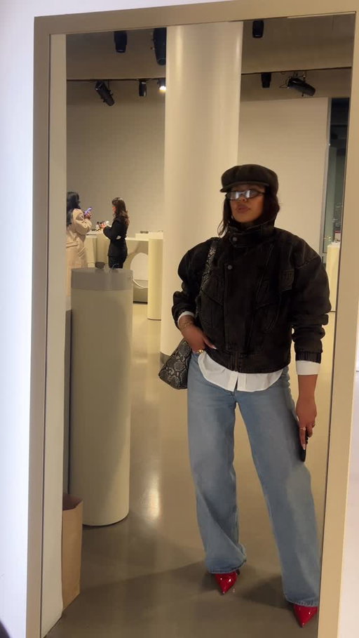 OOTD 
jacket @hm
jeans @citizensofhumanity 
bag @primark 
shoes @asos 
glasses @alexandermcqueen 
hat #thrifted