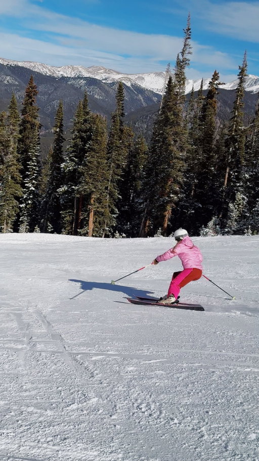 Officially the start of my Epic Adventure! 🎿🏔️ I’m on a mission to ski EVERY @epicpass resort in one season, and as many partner resorts as I can! I could not be more excited about this project and to take you guys with me 💓❄️ Follow along and get your Epic Pass before they go off sale Dec. 4 so I can see you on the slopes! #TeamEpic #skiing #ad