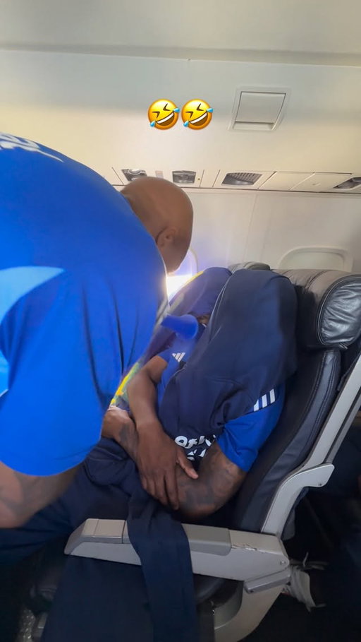 𝐍𝐨 𝐭𝐢𝐦𝐞 𝐟𝐨𝐫 𝐬𝐥𝐞𝐞𝐩 😂

Wake up, you are going to the World Cup!

#TheBlueWave #Curaçao