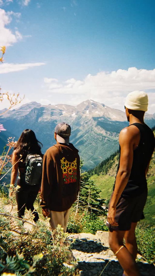 Life on Film   Ryan, Daisy, Mason, and Oliver’s Road Trip 
 #lifeonfilm #givingdisposablecamerastostrangers #roadtrip  
giving disposable cameras to strangers
