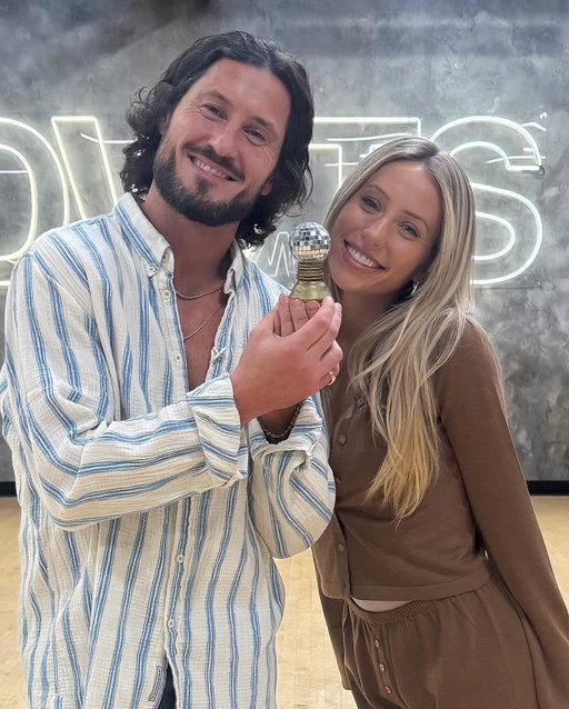 CONGRATS to Alix and Val on making it to the #DWTSFinale! 🤩 Give them your love as they compete for the Len Goodman Mirrorball Trophy on Tuesday 🏆 #DWTS
