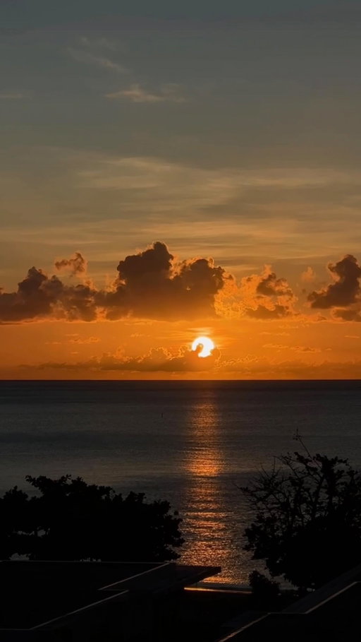Scenes that don’t need staging.

Grenada in its purest form.
 
#SilversandsGrenada #SilversandsBeachHouse #Grenada