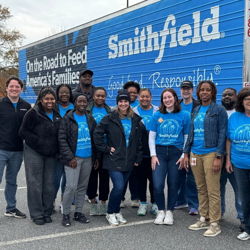 At Smithfield Foods, we are deeply committed to strengthening our communities by ensuring access to nutritious protein and helping fight hunger where we live and work. This year, we proudly contributed 32,000 pounds of protein to the 29th Annual Mayflower Marathon Holiday Food and Fund Drive, supporting both the Virginia Peninsula Foodbank and the Foodbank of Southeastern Virginia and the Eastern Shore.