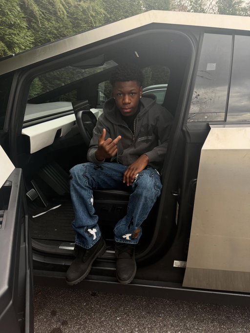 IM LEGAL B*TCH #25XX4L