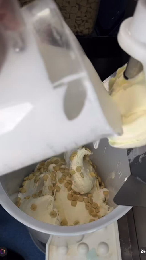 From fresh bananas to creamy perfection
- a classic holiday dessert made scoopable.
Take a peek #Behind TheScoop to get a special look at how real banana ice cream, marshmallow ripple, and sugar cookie gems transform into our Banana Cream Pie flavor!🍌
