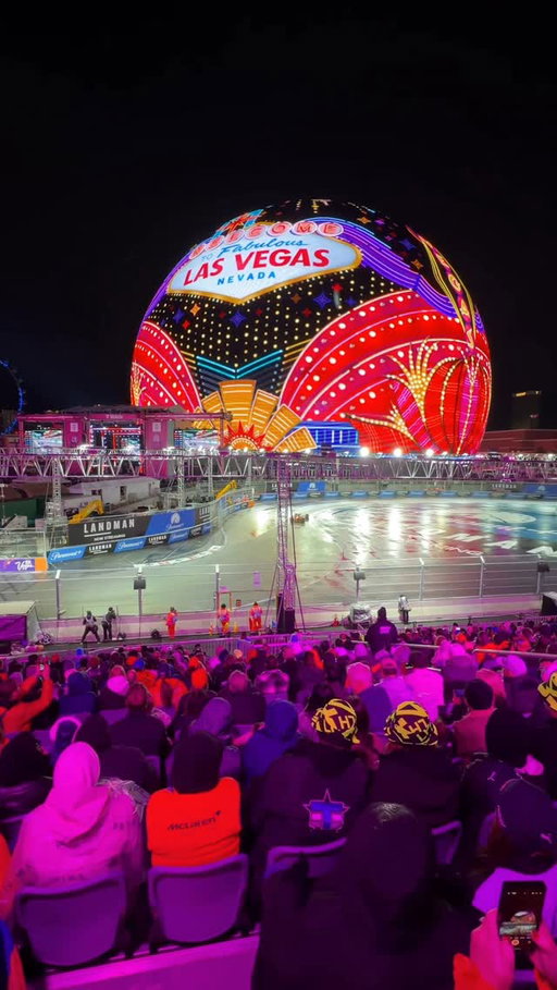 The Las Vegas Sphere takeover during the final laps of the Las Vegas Grand Prix Qualifiers went hard @f1 @spherevegas @f1lasvegas #LasVegasGP