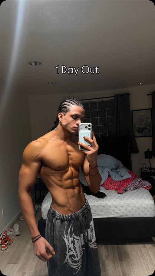 1 Day Out @musclemania🇺🇸 
See you on stage tomorrow 

#usa #india #prep #bodybuilding