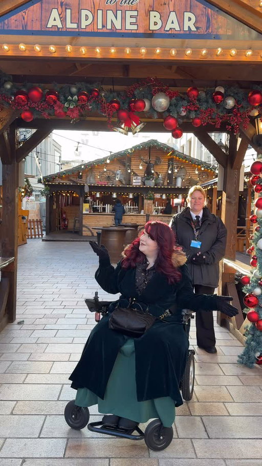 Ad - Christmas markets at @sheffieldmoor 😍🎄

It’s beginning to look a lot like Christmas!! I always love Sheffield Christmas markets and this year the markets on The Moor have some exciting new additions! 

With an alpine bar, Big Wheel, lots of food choices and plenty of stalls to shop from! 🥰

Have you been to a Christmas market yet? 🥰

#sheffield #sheffieldmoor #themoorsheffield #christmasmarket