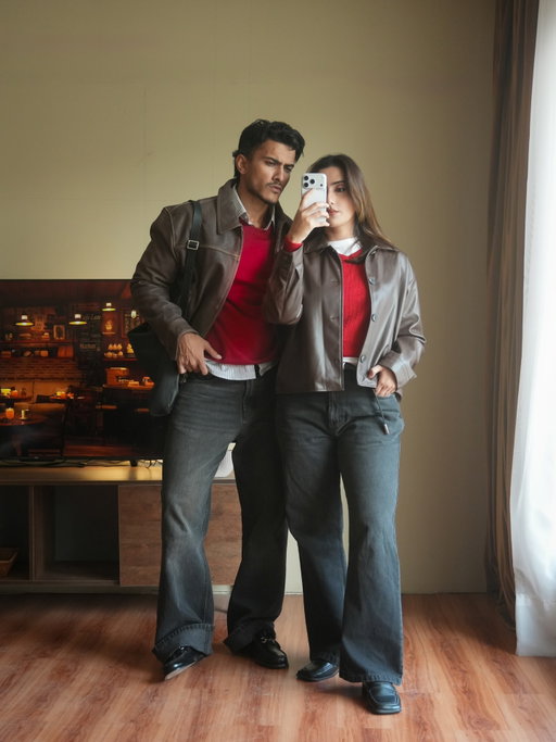 Duo outfit rotation | everything’s better as a duo💞

Who did it better?

Couple outfits. Outfit matching. Twinning. Fall outfits. Jackets. Coats. Neutral outfits. Color pop. Blazers. Pleated trousers. Fashion. Style.