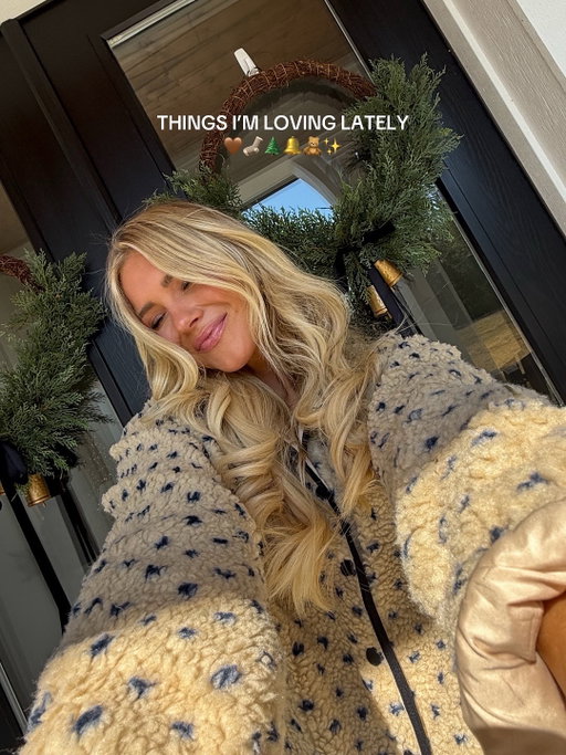 things I’m loving lately⭐️🧸♥️🧦🍂 comment “shop” for direct links! #fallfinds #outfitsoftheday #haul #basicstyle #falltowinter