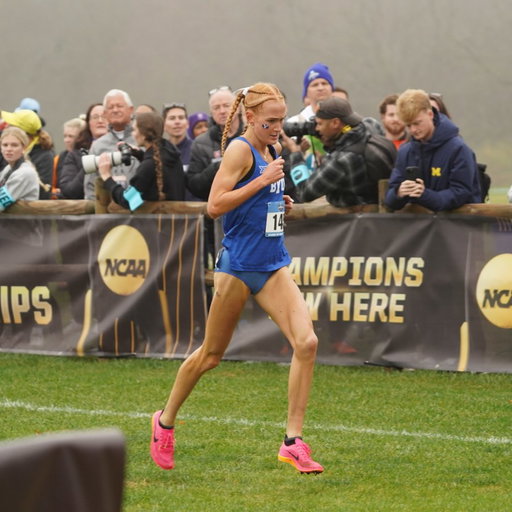 JANE HEDENGREN IS YOUR NCAA XC NATIONAL RUNNER-UP!

The @byutrackfieldxc freshman clocks 18:38.9, stamping her name among the nation’s best.

#CollegeXC #NCAAXC25 | Presented by @hoka

📸: @bryandeibelmedia