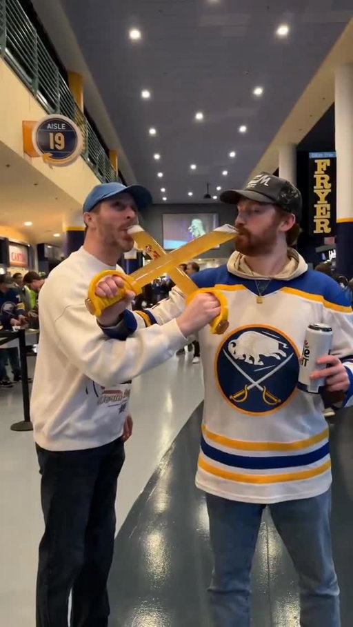 Nothing like crossing swords at a Sabres game. 🎥: CHurls13 via X 

#hockey #nhl #buffalosabres