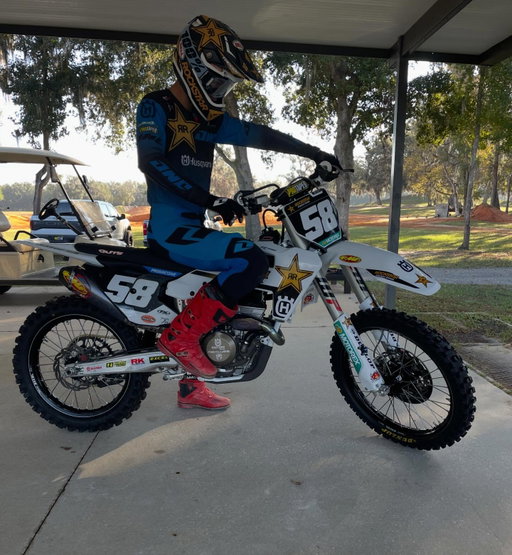 😍 @rockstarenergy @husqvarnafactoryracing @bellhelmets @oneindustries @100percentmoto @gaerneusa