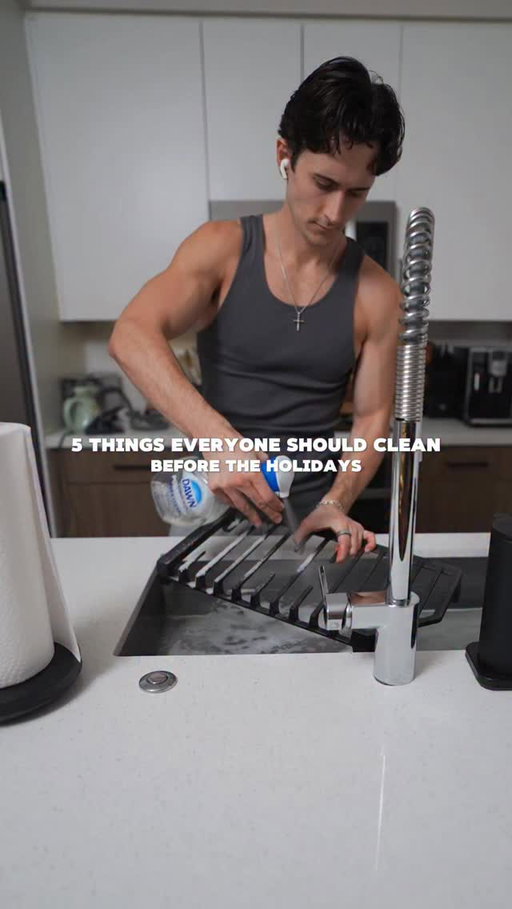 if you’re having people over, here are 5 things everyone should know how to clean before the holidays and the ways i’ve found that work best for me 

comment “send” for all my tools 🙌
 
***always check your user manual for appliance specific instructions

 

#apartment #diycleaning #cleaningmadeeasy