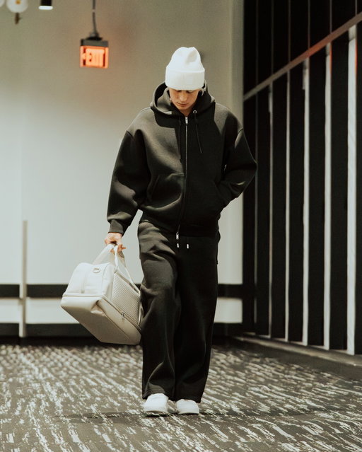 Consistency matters on the court and on the road. Every city, every tunnel, every moment before tipoff is part of the grind. My Paralux from @SamsoniteUSA stays right there with me, steady, reliable, organized, and ready for whatever the season brings. #SamsonitePartner