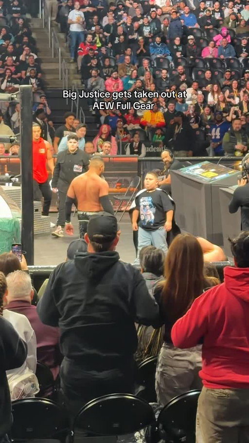 Big Justice gets taken out at AEW Full Gear #aew #aewfullgear #fullgear