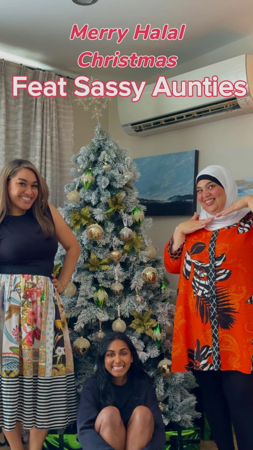 Merry Halal Christmas feat @sassy_aunties @dr.nisiprescott @mama.seebz 
Episode: The Muslim who stole Christmas….. decorations 

———-

Blue Xmas tree and decor from @enchantedchristmasnz *
Green flocked tree from @spacegeneralnz *
*as previously gifted 

#Christmasnz #nzchristmas #urbanlistnz