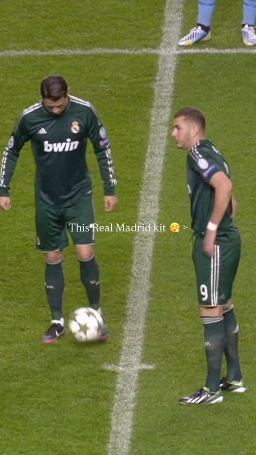 There’s just something about a dark green kit 😍

The Real Madrid 2012/13 third really was a banger.

📹- @championsleague